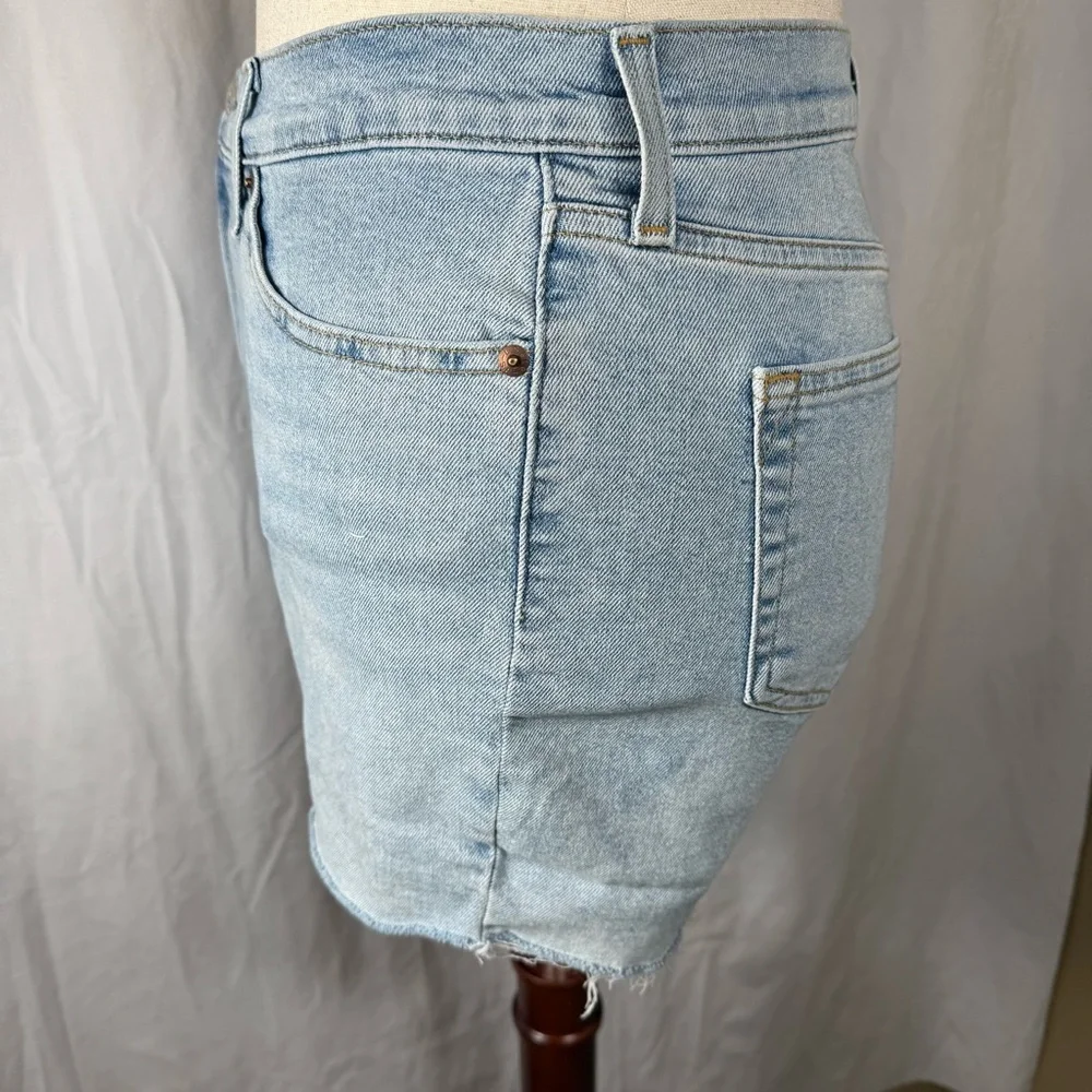 Levi’s Strauss‎ Signature Vintage Original Shorts Womens Size 6 Frayed Hem